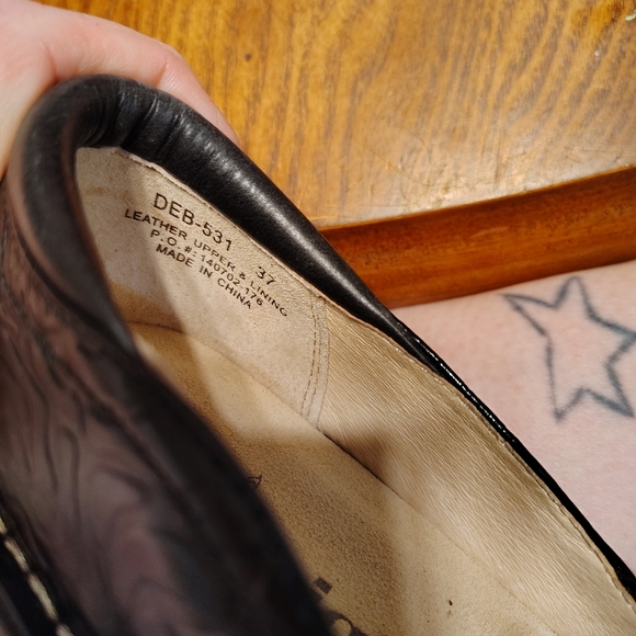 Alegria Womens Debra Leather Professional Nursing Clog - Black Embossed Rose - Picture 7 of 14